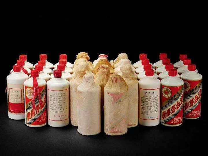 龙马潭日照岚山回收酒价格哪里回收(附近上门回收茅台酒）?